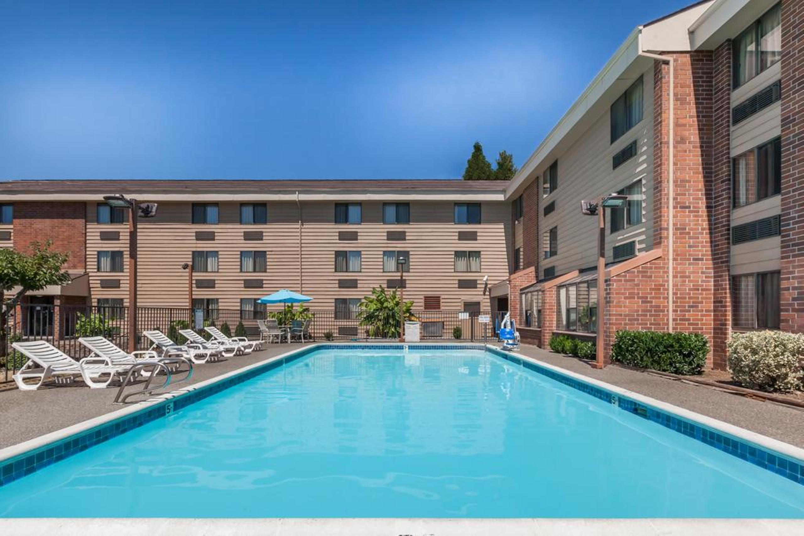 Quality Inn & Suites Clackamas - Portland Zewnętrze zdjęcie